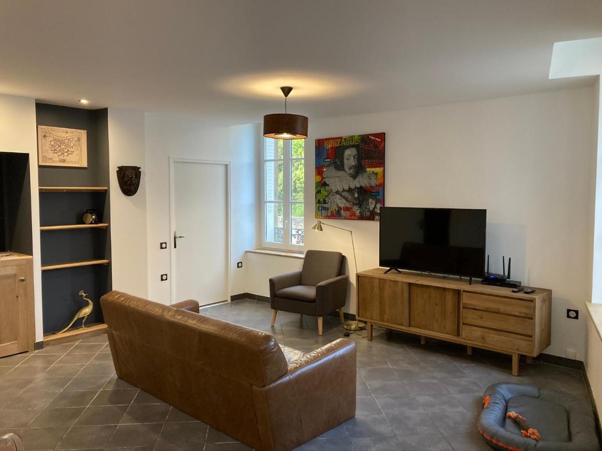 Suite Charles - Vue Musee Rimbaud Charleville-Mézières 外观 照片
